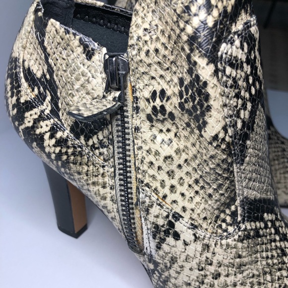 Franco Sarto | Zip Ankle Block Heel Bootie - Picture 8 of 16